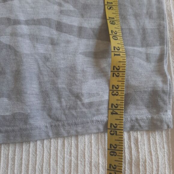 Reflex Camouflage Crew Neck Gray Casual Medium Cotton Blend Tee - Picture 5 of 8